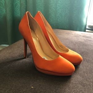 Brand new orange Jessica Simpson pumps
